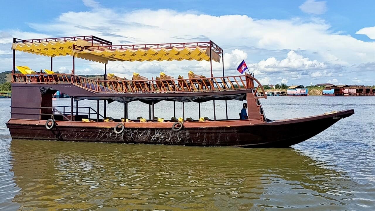Number of Apricot Mekong Boats: 1